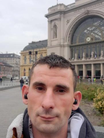 Laszlo, 34 éves cibakházai társkereső férfi profil fotója Laszlo, 34 éves cibakházai társkereső férfi profil fotója