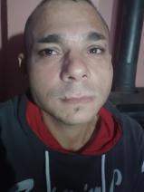 Sziasztok! Jozsi vagyok. Online paksi randizni vágyó nők kattinsatok a kedvenc gombra.