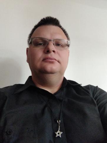 Győző, 45 éves fertődi társkereső férfi profil fotója