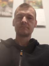 Sziasztok! Zsolt vagyok. Komoly szadai párkereső nők jelentkezését várom.
