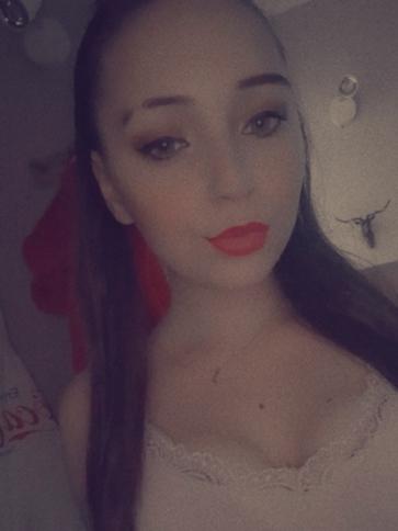 Zsófia, 22 éves ácsi társkereső nő profil fotója