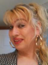 Sziasztok! Roberta vagyok. Komoly diósjenői társkereső férfiak jelentkezését várom.