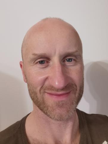 Tomi, 41 éves győrújbaráti társkereső férfi profil fotója