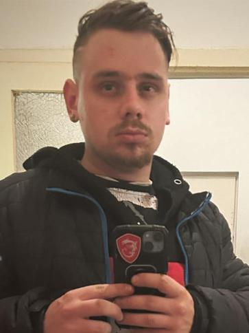 Gábor, 26 éves szentgotthárdi társkereső férfi profil fotója