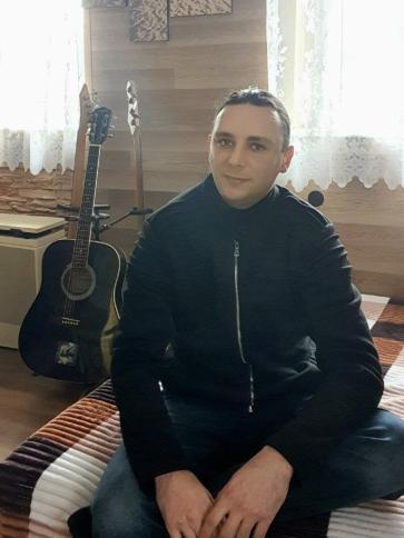 Richárd, 34 éves bánrévei társkereső férfi profil fotója