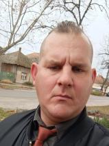 Sziasztok! károly vagyok. Komoly kisteleki párkereső nők jelentkezését várom.