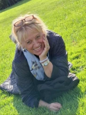 Julianna, 61 éves Budapest XVIII. kerületi társkereső nő profil fotója