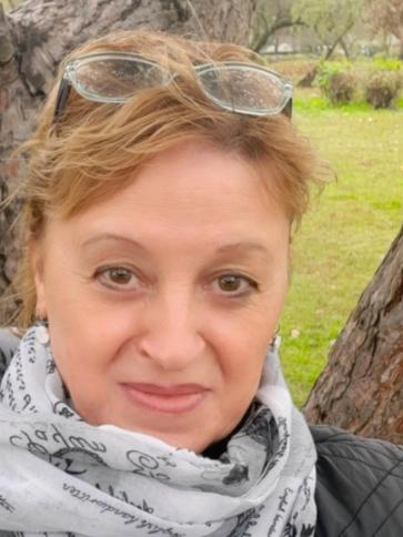 Julianna, 61 éves Budapest XVIII. kerületi társkereső nő profil fotója Julianna, 61 éves Budapest XVIII. kerületi társkereső nő profil fotója