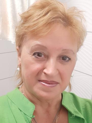 Julianna, 61 éves Budapest XVIII. kerületi társkereső nő profil fotója