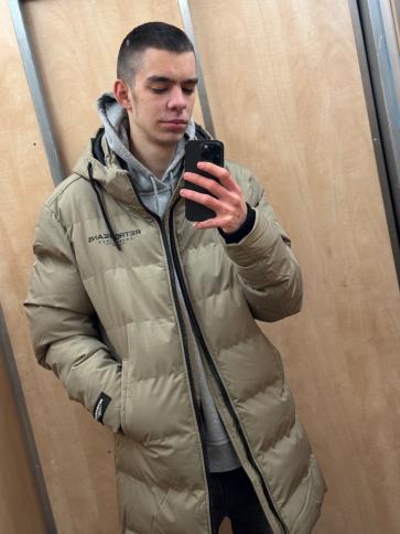 Kornél, 21 éves abonyi társkereső férfi profil fotója