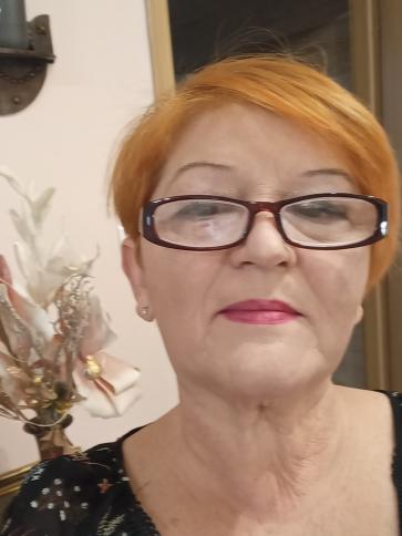 Tünde, 61 éves fertőszentmiklósi társkereső nő profil fotója