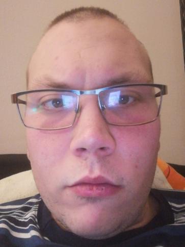 Gábor, 26 éves kiskörei társkereső férfi profil fotója