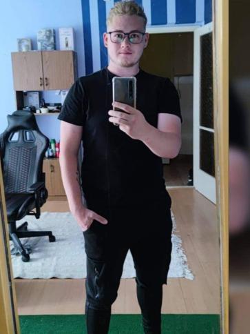 Peti, 25 éves ceglédi társkereső férfi profil fotója