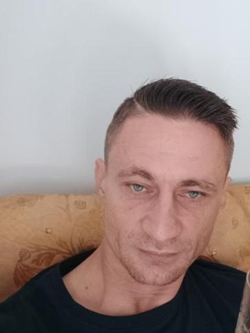 Sanyi, 46 éves péceli társkereső férfi profil fotója