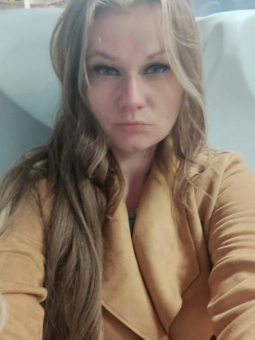 Katalin, 36 éves ácsi társkereső nő profil fotója