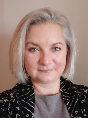 Orsi, 51 éves kiskunhalasi társkereső nő profil fotója Orsi, 51 éves kiskunhalasi társkereső nő profil fotója