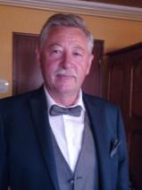 Sziasztok! József vagyok. Komoly pacsai párkereső nők jelentkezését várom.