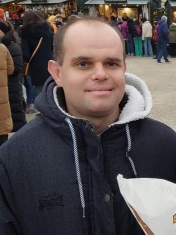 Zoli, 39 éves fóti társkereső férfi profil fotója