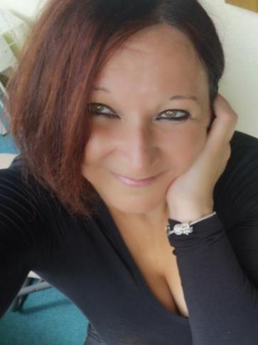 Krisztina, 57 éves Budapest XXI. kerületi társkereső nő profil fotója