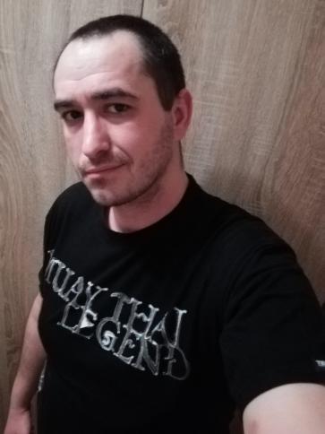 Peter, 34 éves kazincbarcikai társkereső férfi profil fotója