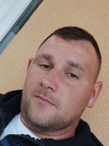 Tibor, 33 éves hajdúböszörményi társkereső férfi profil fotója