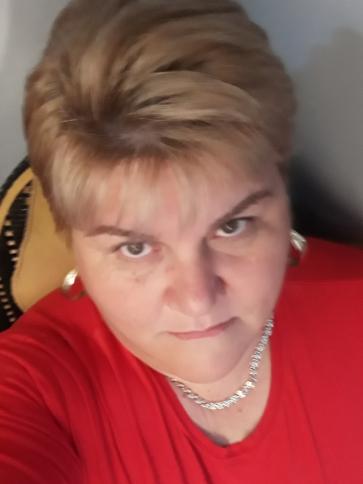 Erika, 51 éves salgótarjáni társkereső nő profil fotója