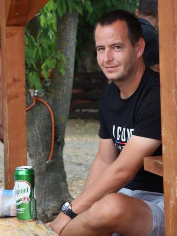 Balázs, 36 éves tagyoni társkereső férfi profil fotója Balázs, 36 éves tagyoni társkereső férfi profil fotója