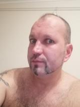 Sziasztok! András vagyok. Igényes szigetszentmiklósi párkereső nőt keresek.