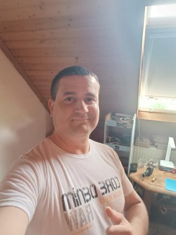 Zoltán, 39 éves gyáli társkereső férfi profil fotója