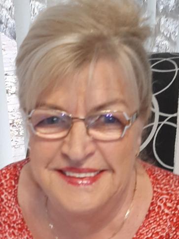 Katalin, 70 éves pécsi társkereső nő profil fotója