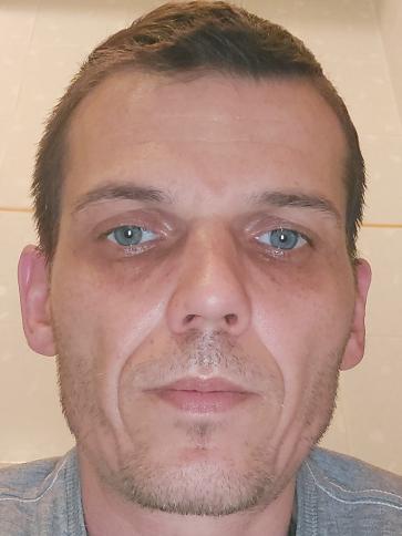 Béla, 40 éves vecsési társkereső férfi profil fotója Béla, 40 éves vecsési társkereső férfi profil fotója