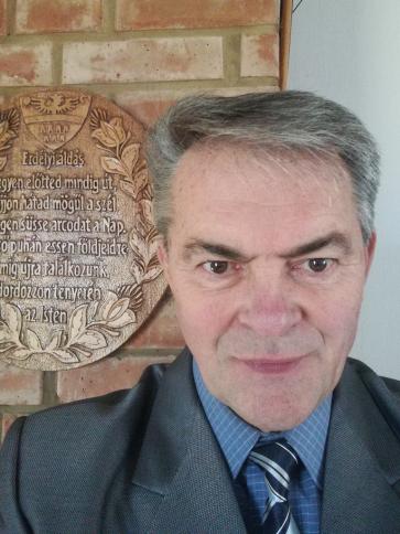 Károly, 64 éves izsáki társkereső férfi profil fotója