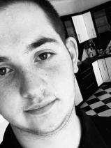 Sziasztok! Martin vagyok. Komoly nagycenki párkereső nők jelentkezését várom.