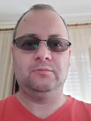 Tamás, 49 éves majosházai társkereső férfi profil fotója