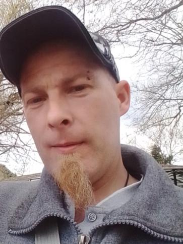András, 39 éves adonyi társkereső férfi profil fotója