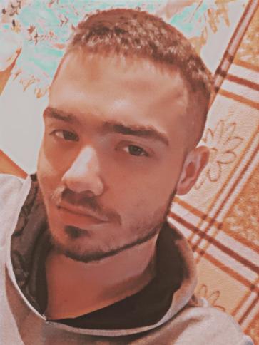 Dániel, 23 éves tiszagyendai társkereső férfi profil fotója