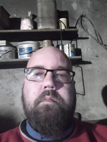 Gábor, 44 éves ambrózfalvai társkereső férfi profil fotója