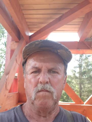 Károly, 67 éves tiszaalpári társkereső férfi profil fotója