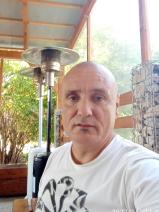 Sziasztok! Gábor vagyok. Komoly átai párkereső nők jelentkezését várom.