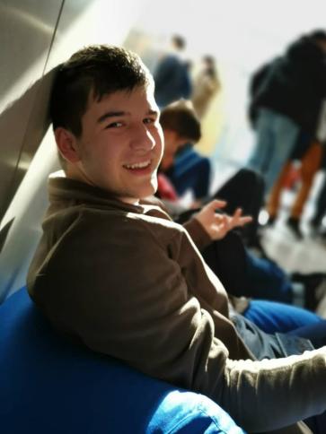 Péter, 23 éves besnyői társkereső férfi profil fotója