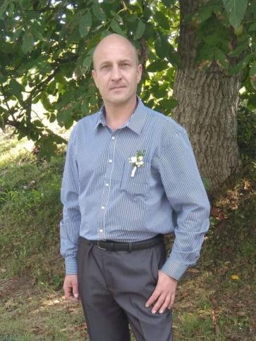 Ferenc, 47 éves romániai társkereső férfi profil fotója Ferenc, 47 éves romániai társkereső férfi profil fotója