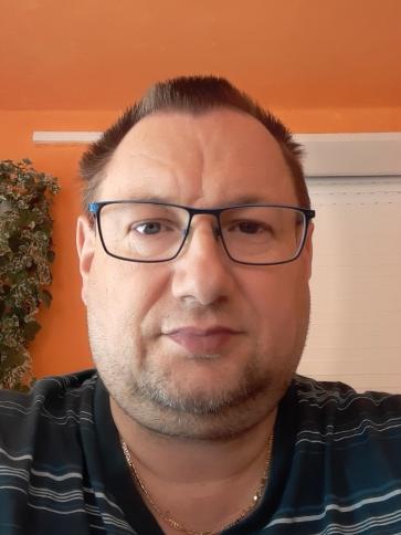 Tamás, 56 éves szombathelyi társkereső férfi profil fotója