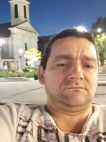 József, 47 éves sárvári társkereső férfi profil fotója