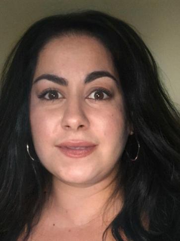 Elizabet, 36 éves dunaújvárosi társkereső nő profil fotója