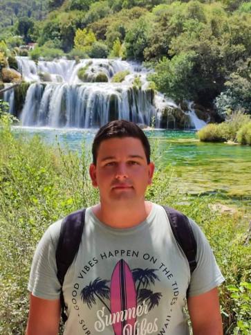 Bence, 29 éves vámosszabadi társkereső férfi profil fotója