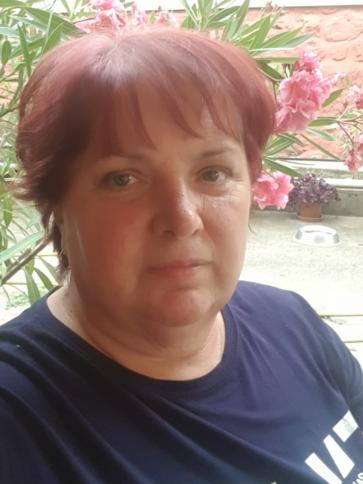 Timea, 59 éves markazi társkereső nő profil fotója