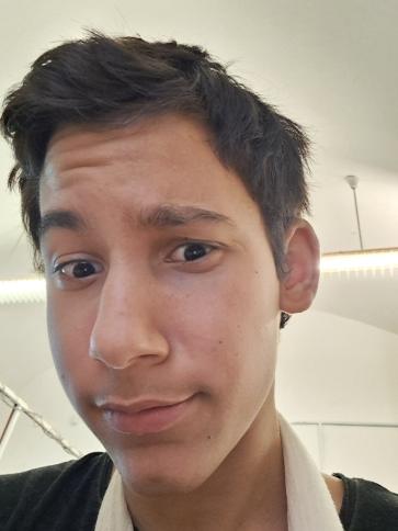 Bence, 25 éves kisszállási társkereső férfi profil fotója