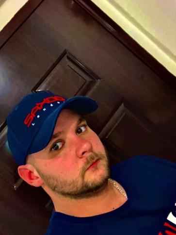 András, 31 éves szigethalmi társkereső férfi profil fotója