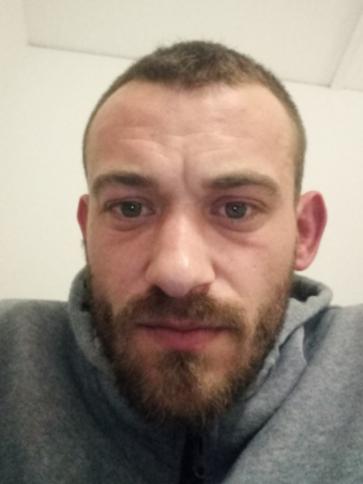 István, 35 éves cibakházai társkereső férfi profil fotója István, 35 éves cibakházai társkereső férfi profil fotója