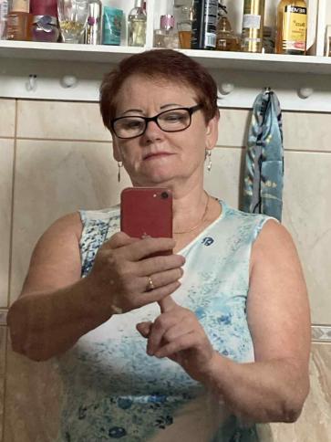 Rozál, 64 éves tolnai társkereső nő profil fotója Rozál, 64 éves tolnai társkereső nő profil fotója